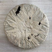 Load image into Gallery viewer, 1999 CNNP Puerh "99 - Gui Lan Yin" (99 - Ghost Blue Mark) Cake 357g Puerh Sheng Cha Raw Tea