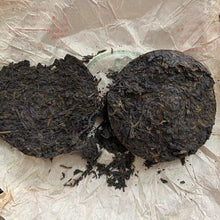 將圖片載入圖庫檢視器 2015 SanHe "0307- Gui Qing Zhong" (Guiqing Variety) Cake 100g Liu Bao Tea, Liubao, Liupao, Wuzhou, Guangxi