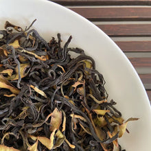 Laden Sie das Bild in den Galerie-Viewer, 2024 Spring "Li Zhi - Ying Hong No.9 & Ning Meng Ye" (Lychee Black Tea - No.9 Yinghong & Lemon Leaves) Loose Leaf A+ Grade, HongCha, Guangdong