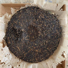 Load image into Gallery viewer, 2003 LiuDaChaShan "Yi Bang - Ye Sheng Cha" (Yibang Mountain - Wild Tea ) Cake 357g Puerh Raw Tea Sheng Cha