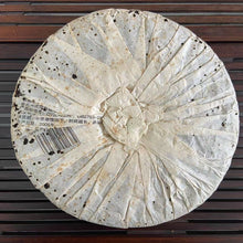 Load image into Gallery viewer, 2006 CNNP Puerh "Hong Yin Yuan Cha" (Red Mark Round Tea) Cake 357g Puerh Sheng Cha Raw Tea