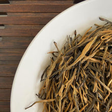 Charger l'image dans la galerie, 2025 Black Tea "Song Zhen - Tou Chun - Te Ji" (Pine Like Needle - Early Spring - Special) A++ Grade, Loose Leaf Tea, Dian Hong, FengQing, Yunnan