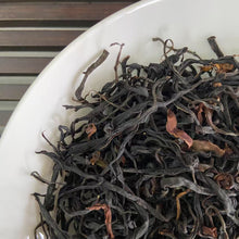 Charger l'image dans la galerie, 2025 Early Spring Black Tea "Ye Sheng - Shai Hong" (Wild Tea - Sun Dried), A++ Grade Loose Leaf Tea, Dian Hong, FengQing, Yunnan