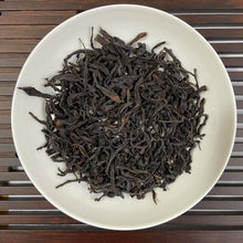 Laden Sie das Bild in den Galerie-Viewer, 2023 Spring FengHuang DanCong "Ya Shi Xiang - Gu Shu" (Duck Poop Fragrance - Old Tree) A+++++ Grade, Medium-Heavy Roasted Oolong, Loose Leaf Tea, Chaozhou