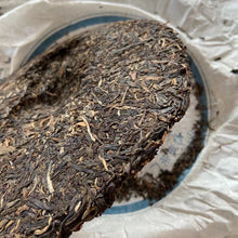 Load image into Gallery viewer, 2007 DaYi &quot;7532&quot; Cake 357g Puerh Sheng Cha Raw Tea