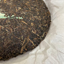 Cargar imagen en el visor de la galería, 2016 DaYi "8582" Cake 357g Puerh Sheng Cha Raw Tea (Batch 1601)