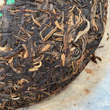 Load image into Gallery viewer, 2006 QingYun &quot;Yi Wu Zheng Shan&quot; (Yiwu Mountain) Cake 357g Puerh Raw Tea Sheng Cha