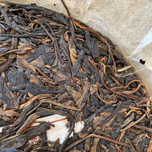 Load image into Gallery viewer, 2012 TianPu "Yi Wu - Qiao Mu" (Yiwu - Arbor Tree) Cake 357g Puerh Raw Tea Sheng Cha