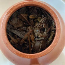 Load image into Gallery viewer, 2007 NanQiao - BaiShuiQing &quot;Meng Hai - Zao Chun Lao Shu&quot; (Menghai - Early Spring Old Tree ) Cake 357g Puerh Raw Tea Sheng Cha