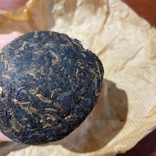 Load image into Gallery viewer, 2003 XiaGuan "Jia Ji" (1st Grade - Bag Stack) Tuo 100g Puerh Raw Tea Sheng Cha