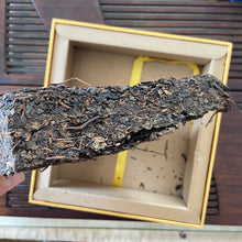 Load image into Gallery viewer, 2017 XiangYi Fu Tea "20th Year of HongKong’s Return" Brick 980g Dark Tea, Fu Cha, Hunan