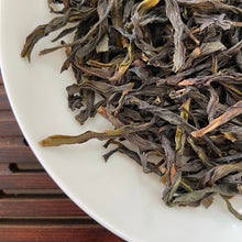 Load image into Gallery viewer, 2023 Spring FengHuang DanCong &quot;Ya Shi Xiang&quot; (Duck Poop Fragrance) A+++ Grade, Light-Medium Roasted Oolong, Loose Leaf Tea, Chaozhou