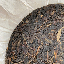 Load image into Gallery viewer, 2011 NaHong &quot;Yi Wu Gu Shu&quot; (Yiwu Old Tree) Cake 357g Puerh Raw Tea Sheng Cha