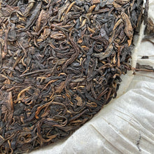 Load image into Gallery viewer, 2006 ChangTai &quot;Tian Xia Tong An - Feng - Nan Nuo Shan&quot; (HK Tongan - Phoenix - Nannuoshan Tea Region) 400g Puerh Sheng Cha Raw Tea