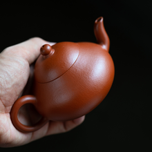 Load image into Gallery viewer, Yixing &quot;Li Xing&quot; (Pear Style) Teapot in Zhao Zhuang Zhu Ni Clay