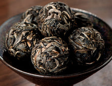 Load image into Gallery viewer, 2022 MengKu RongShi "Bing Dao - Wen Ding" (Bingdao - The Peak) Dragon Ball 8g, Cake 500g, Puerh Raw Tea Sheng Cha