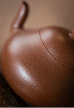 Load image into Gallery viewer, Yixing "Li Xing" (Pear Style) Teapot in Jiang Po Ni Clay