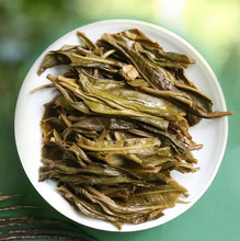 Load image into Gallery viewer, 2022  ChenShengHao "Chen Sheng Kong Que" (5 Star - Chensheng - Peacock) 357g Puerh Raw Tea Sheng Cha