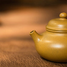 Load image into Gallery viewer, Yixing "Rong Tian" Teapot 110ml, Golden Duan Ni Mud