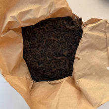 Load image into Gallery viewer, 80's Wuzhou "Liu Bao"(Liubao A+ Grade) 850g Loose Leaf Dark Tea, Guangxi Province.