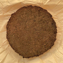 Load image into Gallery viewer, 2009 AnHua "Qian Liang Cha" Cake Around 750g, Dark Tea, Hunan Province.