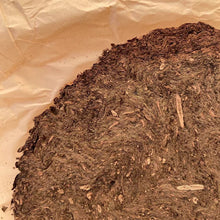 Load image into Gallery viewer, 2009 AnHua "Qian Liang Cha" Cake Around 750g, Dark Tea, Hunan Province.