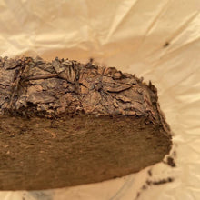 Load image into Gallery viewer, 2009 AnHua "Qian Liang Cha" Cake Around 750g, Dark Tea, Hunan Province.