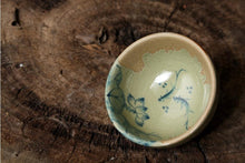 Laden Sie das Bild in den Galerie-Viewer, Celadon Glaze Porcelain, Tea Cups, 2 Kinds of Tea Cups 90cc.