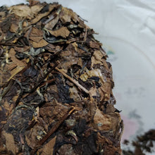 Load image into Gallery viewer, 2016 "Lao Bai Cha - Shou Mei" (Old White Tea - Shoumei ) Cake 357g Fuding BaiCha, Fujian Province.