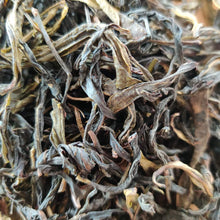 Laden Sie das Bild in den Galerie-Viewer, 2020 Spring FengHuang DanCong "Ya Shi Xiang" (Duck Poop Fragrance) A+ Oolong Loose Leaf Tea