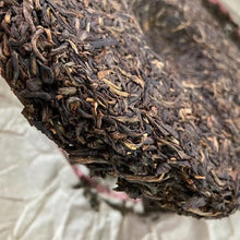 Load image into Gallery viewer, 2002 TaiLian "Ji Nian" (Commemoration of 2002 International Puer Tea Seminar) Cake 400g Puerh Sheng Cha Raw Tea