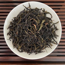 Load image into Gallery viewer, 2021 Winter FengHuang DanCong "Xue Pian - Ya Shi Xiang" (Snowflake - Duck Poop Fragrance) A++++ Grade Oolong, Medium-Roasted, Loose Leaf Tea, Chaozhou