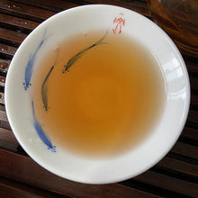 Load image into Gallery viewer, 2009 LaoManEr &quot;Yi Wu - Zao Chun&quot; (Yiwu - Early Spring) 400g Puerh Sheng Cha Raw Tea