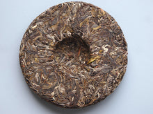 Load image into Gallery viewer, 【Free Shipping】2018 KingTeaMall Spring &quot;NAN NUO BA MA&quot; GuShu 200g Cake Puerh Sheng Cha Raw Tea - King Tea Mall