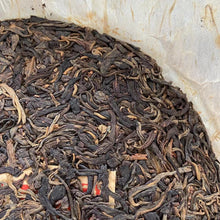 Load image into Gallery viewer, 2010 LaoZhiHao &quot;Wu Liang Shan - Lao Shu&quot; (Wuliang Mountain - Old Tree) Cake 400g Puerh Raw Tea Sheng Cha