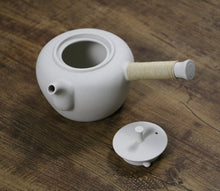 Laden Sie das Bild in den Galerie-Viewer, Chaozhou "Yu Shu Wei" Water Boiling Kettle - King Tea Mall