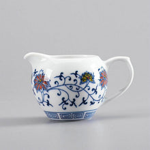 Carica l'immagine nel visualizzatore di Gallery, "Qing Hua Ci" (Blue and White Porcelain) Twining Lotus Pattern Tea Pot - King Tea Mall