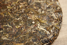 Load image into Gallery viewer, 2019 YunYuanGu "Pin Ge 1801" Cake 180g Puerh Raw Tea Sheng Cha - King Tea Mall