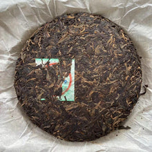 Load image into Gallery viewer, 2010 LiMing &quot;Yue Chen Yue Xiang&quot; (The Older The Better) Cake 357g Puerh Raw Tea Sheng Cha