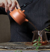 Load image into Gallery viewer, Dayi "Yuan Zhong" (Round Clock) Yixing Teapot in Duanni Clay 180ml