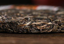 Load image into Gallery viewer, 2021 MengKu RongShi "Niu Bing" (Lunar Ox Year Cake ) 100g / 357g Puerh Raw Tea Sheng Cha