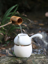 Load image into Gallery viewer, Chaozhou &quot;Sha Tiao&quot; Water Boiling Kettle in White Clay 420ml