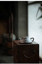 Load image into Gallery viewer, Yixing "Wen Ren Piao - Shi Piao" Teapot in No.1 Factory Recipe Dark Mud