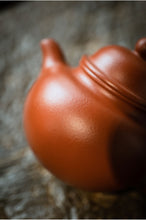 Load image into Gallery viewer, Yixing "Duo Qiu" Teapot 140ml "Zhao Zhuang Zhu Ni" Zhuni Mud