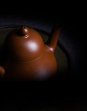 Load image into Gallery viewer, Dayi "Si Ting" Artisanal Yixing Teapot in Zhu Ni Clay 110ml