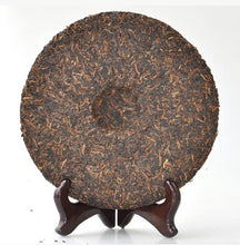 Load image into Gallery viewer, 2014 ChenShengHao &quot;Ma&quot; (Zodiac Horse Year) Cake 500g Puerh Ripe Tea Shou Cha - King Tea Mall