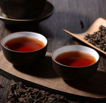 Load image into Gallery viewer, 2015 DaYi "7672" Cake 357g Puerh Shou Cha Ripe Tea - King Tea Mall