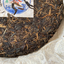 Load image into Gallery viewer, 2008 NanQiao &quot;Che Fo Nan- Ming Qian Chun&quot; (Early Spring) Cake 357g Puerh Raw Tea Sheng Cha, Meng Hai