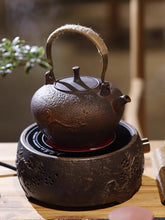 Load image into Gallery viewer, Chaozhou &quot;Sha Tiao&quot; Water Boiling Kettle with Artisanal Design 900ml