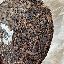 Load image into Gallery viewer, 2006 ChangTai &quot;Lao Chen De Cha - Nan Nuo&quot; (Mr.Chen’s Tea - Nannuo) Cake 400g Puerh Raw Tea Sheng Cha